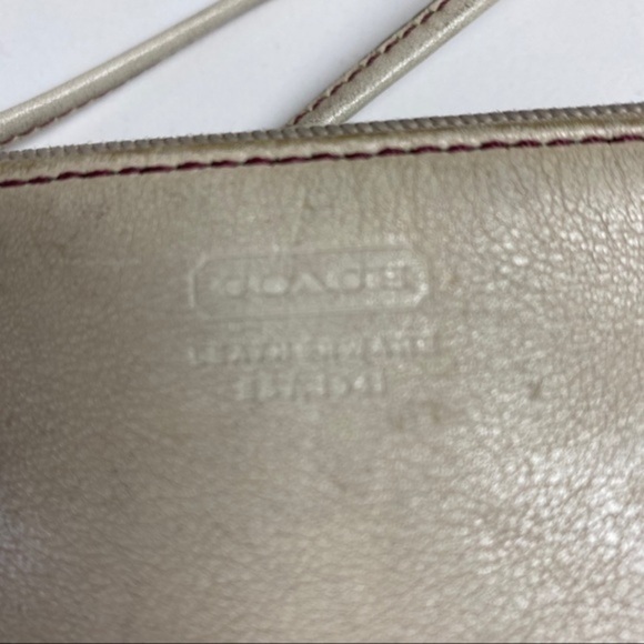 Coach Wristlet Cream - Picture 6 of 7